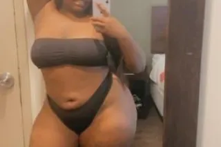 2 SEXY CHOCOLATE AVAILABLE 🍫 -... - Image 3