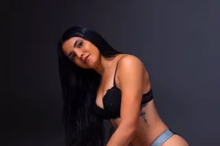 im abailable - 33 - Image 1