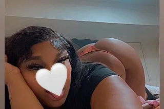 incalls only 😏 🫦 - 21 - Image 2